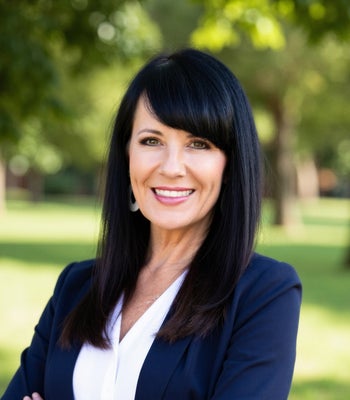 Portrait of Lisa Alexander, Broker-in-Charge / President/ TV Host of The American Dream.